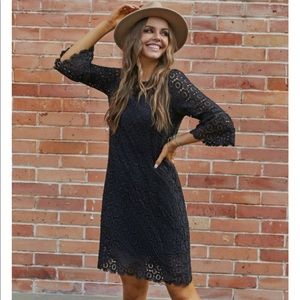 Black 3/4 Sleeve Vintage Lace Midi